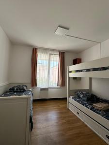 Ingres 158 - F3 vue mer Villa Francia