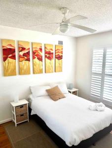 Yes, its true! Freshwater, 2 mins from beach