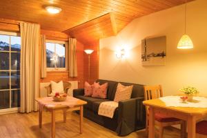 Alpenrösle Ferienwohnungen - Berge - Ruhe - Traumaussicht, 2- und 3-Raum-Wohnungen, Panoramasauna