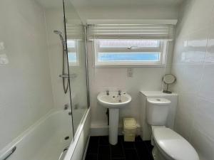 Beach Cottage 19, Peaceful Seaside Retreat