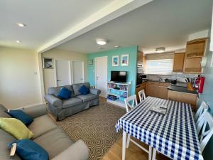 Beach Cottage 19, Peaceful Seaside Retreat