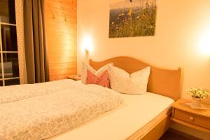 Alpenrösle Ferienwohnungen - Berge - Ruhe - Traumaussicht, 2- und 3-Raum-Wohnungen, Panoramasauna