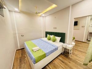 Nirvana inn , near ram mandir