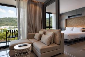 Tropical Kamala Pool View 1 BR CTG B206