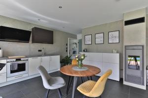 Modernes Studio-Apartment - Gartenblick