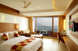 Amber Dale Luxury Hotel & Spa, Munnar