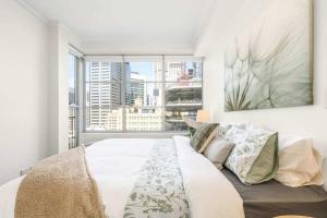 A Cozy City-View Stay Near Darling Harbour