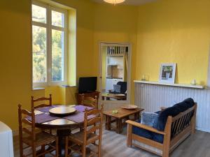 Appartements Cosy and bright apartment in Eaux-Bonnes center : photos des chambres