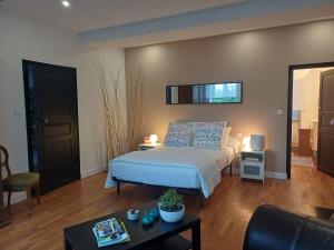 B&B / Chambres d'hotes Chic & charme au Presbytere : photos des chambres