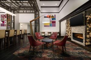 Hampton Inn & Suites - Napa, CA