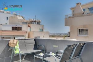Makenzy Star 2bd Duplex 300m From Beach
