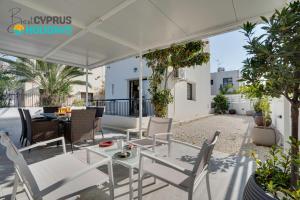 Moments Together Villa - 4hvězdičkové hotely ve městě Voroklini