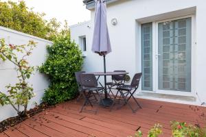 B&B / Chambres d'hotes Chambres D-hotes La Trinite-sur-mer : Chambre Quadruple Supérieure 