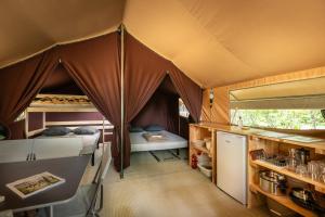 Campings Huttopia Fontvieille : photos des chambres