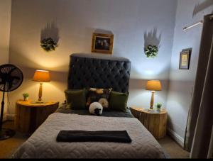 The Nouveaux de Parts -Main House