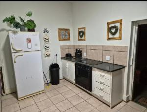 The Nouveaux de Parts -Main House