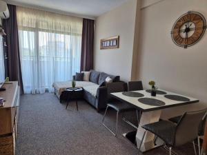 Lazuren Bryag Lux suite