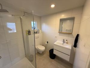 Spa Chalet Veluwe Wellness with Private HOTTUB and SAUNA - Family Holiday House with Fenced Garden - Veluwe Holiday Putten