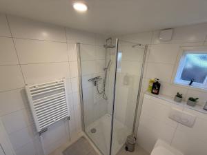 Spa Chalet Veluwe Wellness with Private HOTTUB and SAUNA - Family Holiday House with Fenced Garden - Veluwe Holiday Putten