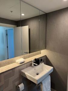 Urbanstayz - York St, Sydney Luxurious 2 Bedroom Apartment