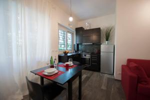 Porta Latina Suite - Private Apartment Romes Center