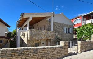 3 Bedroom Stunning Home In Krusevo