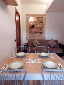 LotusNest - Casa Privata - Letto Matrimoniale, Parcheggio, Treno