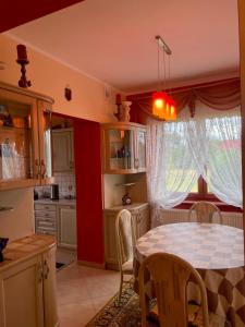 Dom całoroczny w Dębnie Podhalańskim z widokiem na Tatry i Gorce