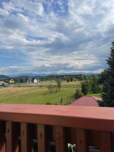 Dom całoroczny w Dębnie Podhalańskim z widokiem na Tatry i Gorce