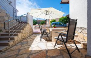 2 Bedroom Amazing Apartment In Pula