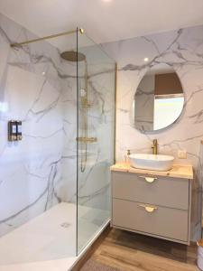 Maisons d'hotes De Marbre et D or entre le futuroscope et le parc du Puy duFou : photos des chambres