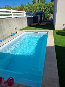 Maisons de vacances Charmante maison au coeur de Valergues avec piscine : photos des chambres