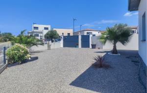 Maisons de vacances Amazing Home In Nissan-Lez-Enserune With Wifi : photos des chambres