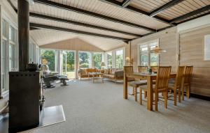 Gorgeous Home In Ebeltoft With Wifi