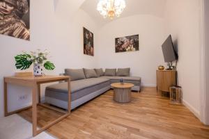 One-Bedroom Apartment with Garden View room in Casa Mandl