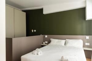 Youhosty - Zanella 68