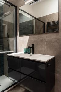 Youhosty - Zanella 68