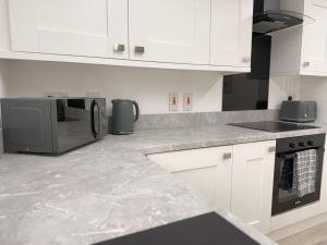 Low Street Escape by GB Short Stays