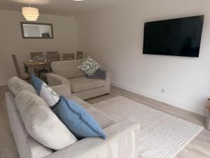 Low Street Escape by GB Short Stays