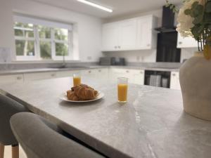 Low Street Escape by GB Short Stays