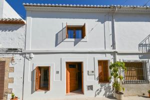 Casa Paraiso by Marhen Homes