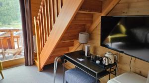 Hotels Le Chalet Blanc Hotel & Spa : Suite Junior – Vue sur Montagne