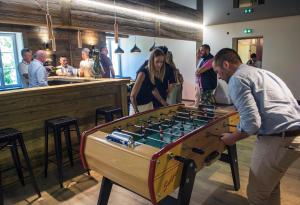 Privatisez un ancien hôtel Gîte de groupe La Truite d Or au bord de la rivière à partir de 39 euros pers nuit