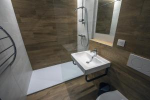 Maisons de vacances Privatisez un ancien hotel Gite de groupe La Truite d Or au bord de la riviere : photos des chambres