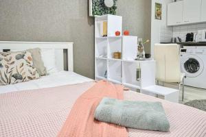 Modern Hideaway on Victor Hugo w AC by NW