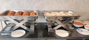 Grand Manor Suites