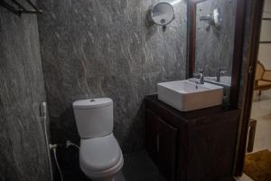 Kadolana Hotel and Restaurant