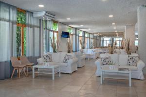 The Grove Seaside Hotel