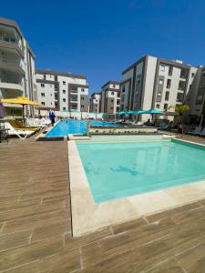 S2 Luxe avec Piscine et Plage