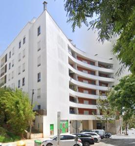 Sunnyside Suite-Portimão (Great beaches & Nearby Golfing)